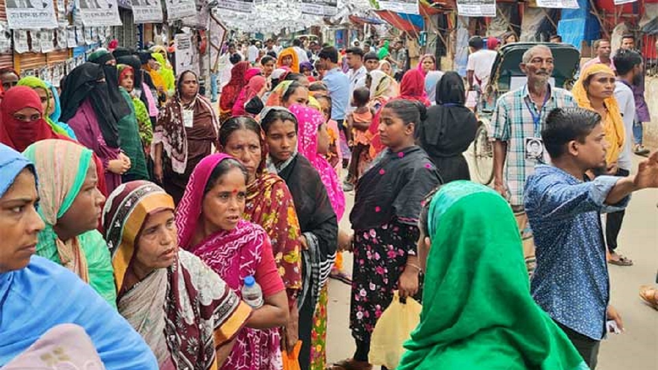 বরিশাল সিটি নির্বাচনে নারী ভোটারদের উপস্থিতি ছিল চোখে পড়ার মতো। ছবি: সংগৃহীত