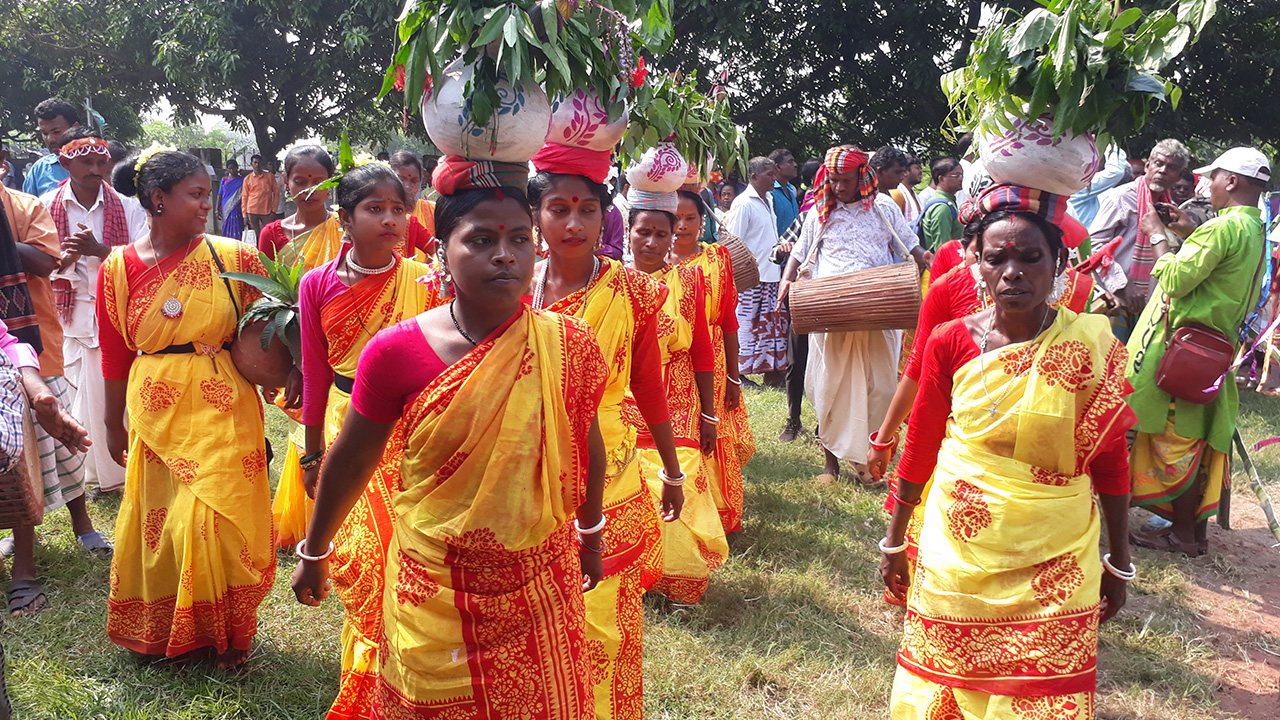 রাজশাহীতে দুদিনব্যাপী সাঁওতাল সম্মেলন শুরু। ছবি : কালবেলা