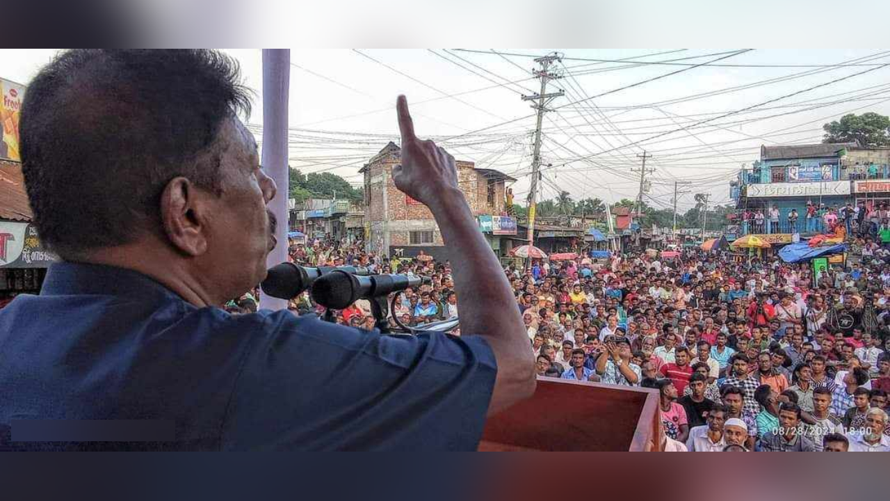 বক্তব্য দিচ্ছেন আহসান হাবিব লিংকন। ছবি : কালবেলা