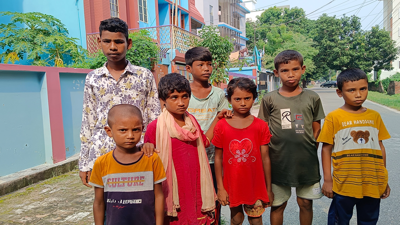 রাজশাহীতে পথশিশুদের একটি খণ্ড চিত্র। ছবি : কালবেলা