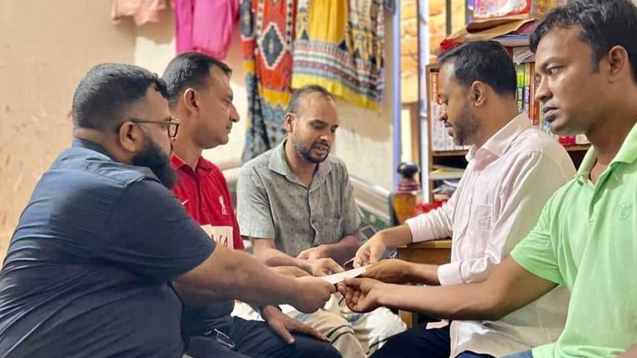 চব্বিশের গণঅভ্যুত্থানে ছাত্র-জনতার গণআন্দোলনে আহতদের তারেক রহমানের চিকিৎসা সহায়তার একটি খণ্ড চিত্র। ছবি : কালবেলা