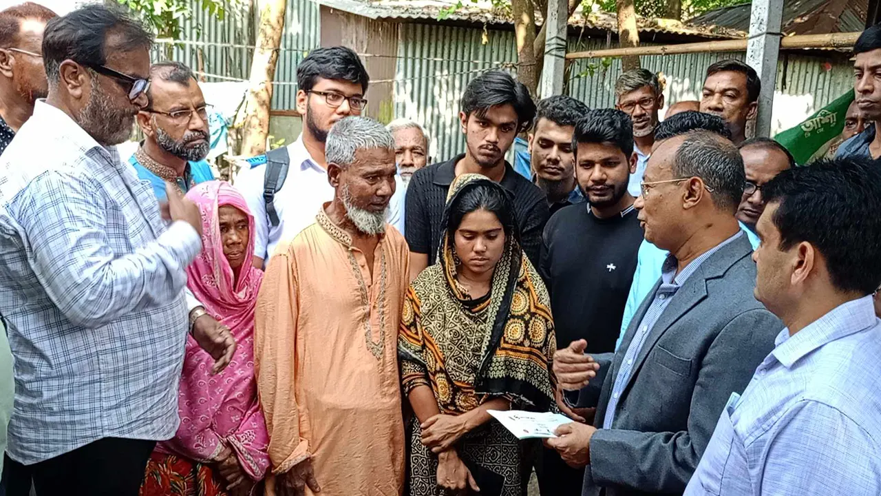 সিরাজগঞ্জের নবাগত জেলা প্রশাসক মুহাম্মদ নজরুল ইসলাম। ছবি : কালবেলা