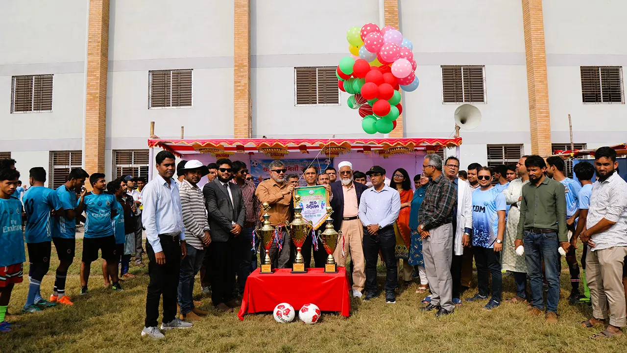 যবিপ্রবিতে ‘শহীদ আবু সাঈদ ও মীর মুগ্ধ স্মৃতি’ আন্তঃবিভাগ ফুটবল প্রতিযোগিতা অনুষ্ঠিত। ছবি : কালবেলা