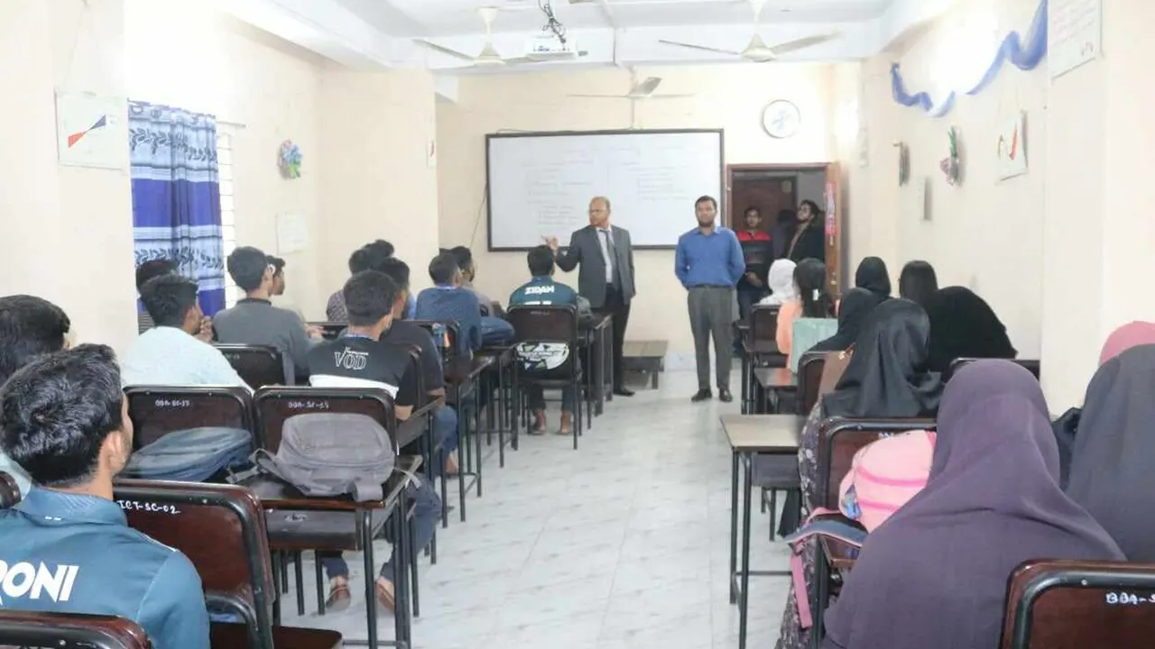 চাঁবিপ্রবির শিক্ষা কার্যক্রম চালু। ছবি : কালবেলা