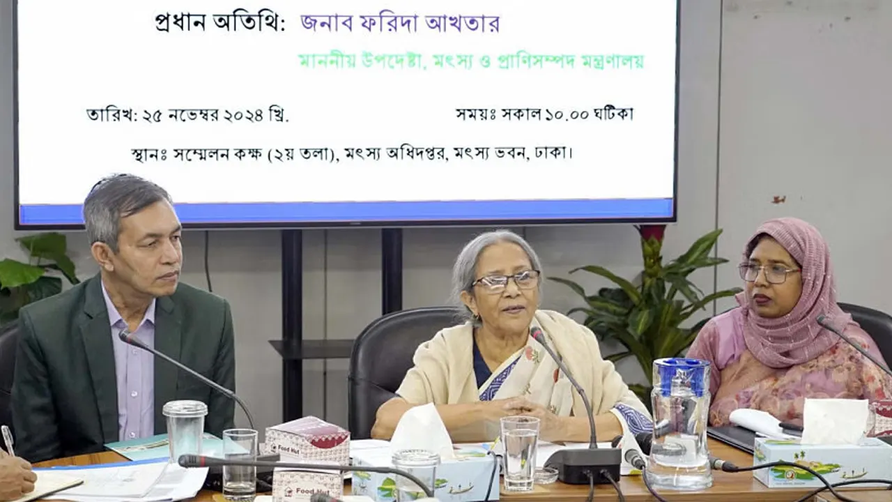 ভারতীয় জেলেরা বঙ্গোপসাগরে অনুপ্রবেশ করে মাছ ধরছে : প্রাণিসম্পদ উপদেষ্টা