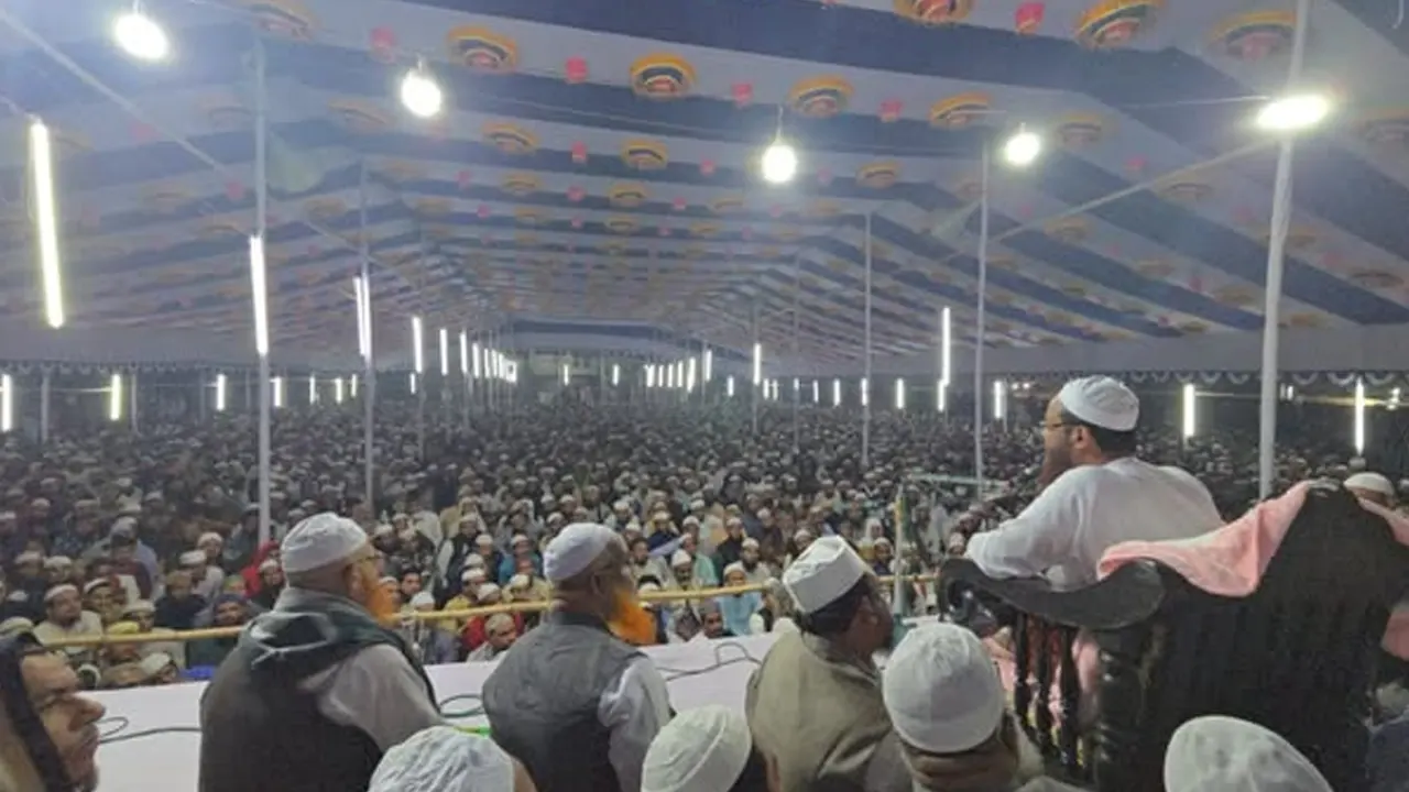 কেরানীগঞ্জ আমবাগিচা খেলার মাঠে সিরাতুননবি (সা.) মহাসম্মেলন। ছবি : কালবেলা