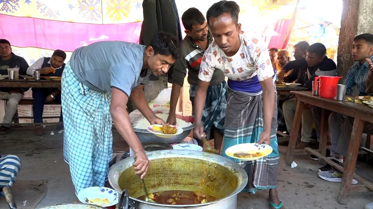 বগুড়ায় নেহারি বেচে লাখপতি গণি চাচা