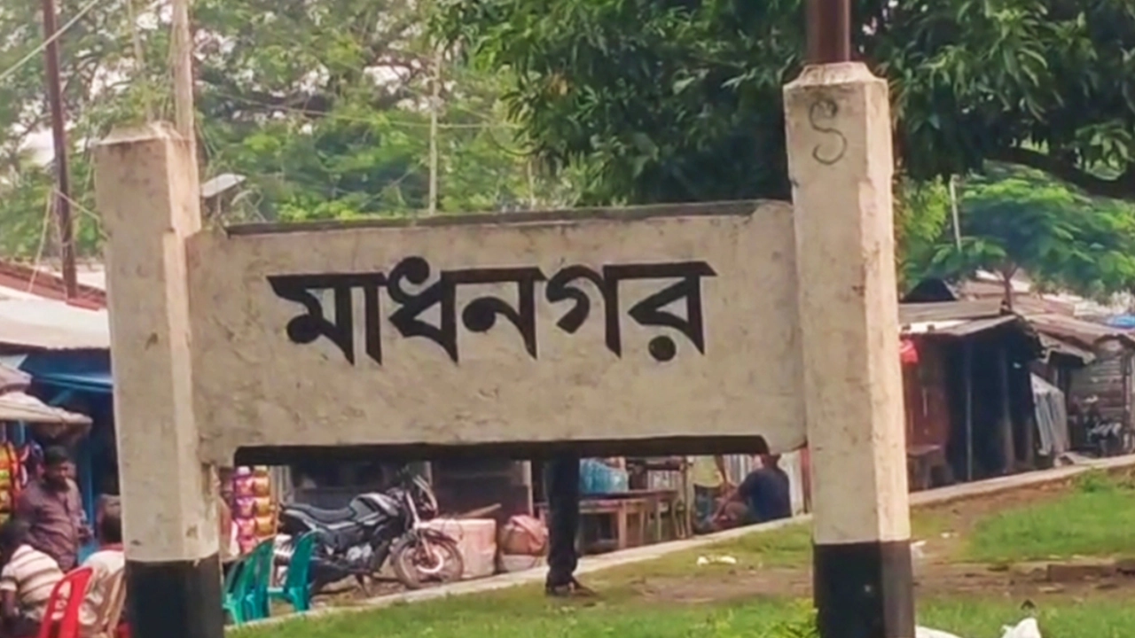 নাটোরের নলডাঙ্গার পশ্চিম মাধনগর। ছবি : কালবেলা