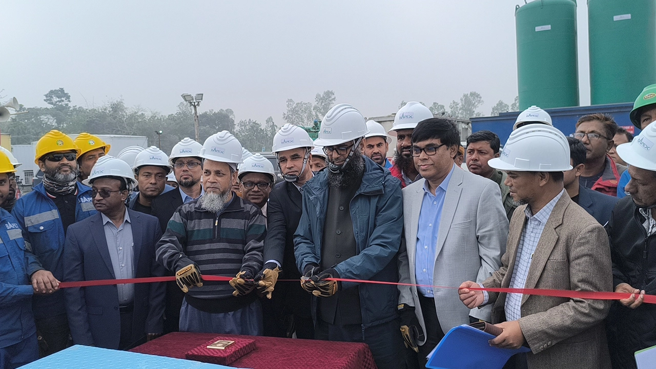 জামালপুরে কূপ খনন কাজের উদ্বোধন করেন জ্বালানি ও খনিজসম্পদ বিভাগের সচিব। ছবি : কালবেলা