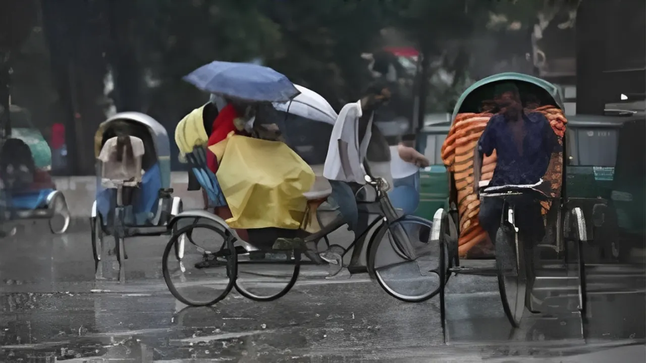 রাজধানীতে বৃষ্টি। পুরোনো ছবি